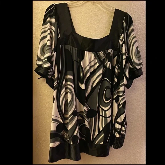 CDW Creative Design Works Inc. WOMAN - Picture 3 of 8